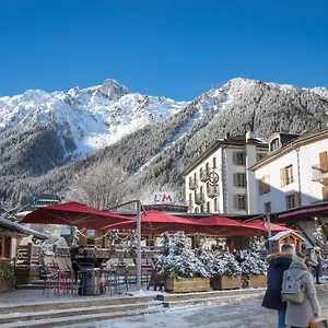 2* Hotel La Croix Blanche